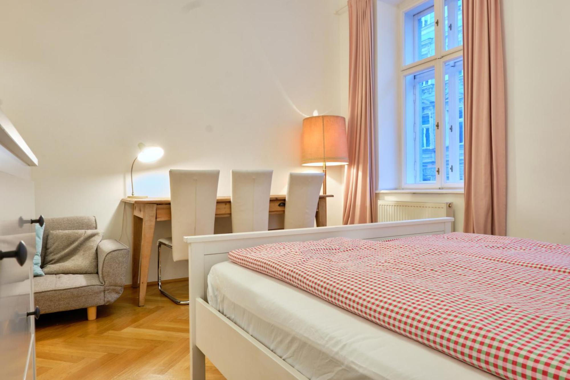 Chic - Near U3 Metro Apartament