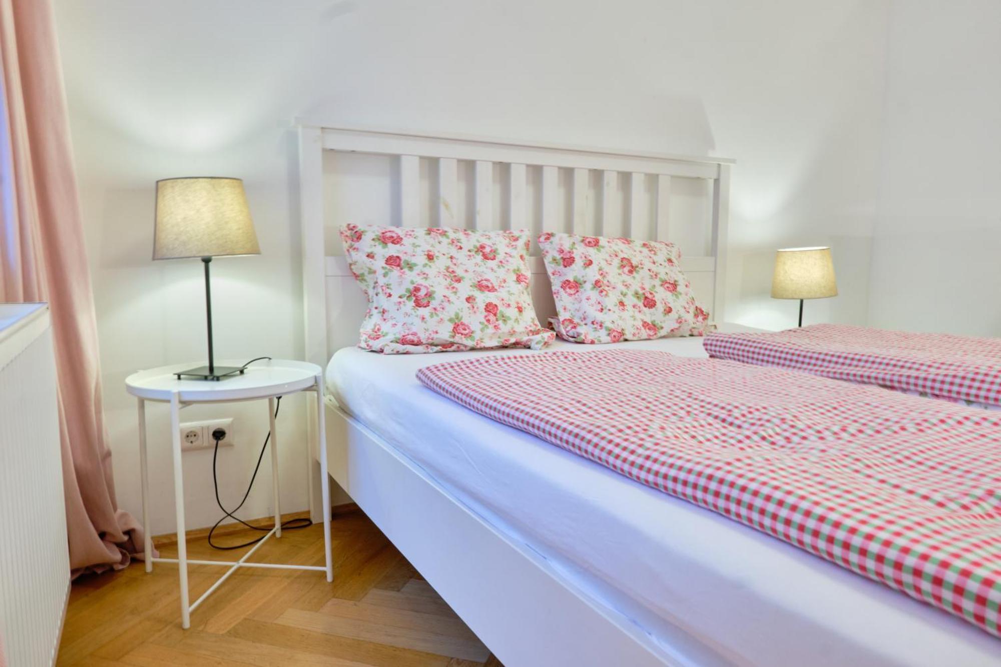 Apartament Chic - Near U3 Metro *