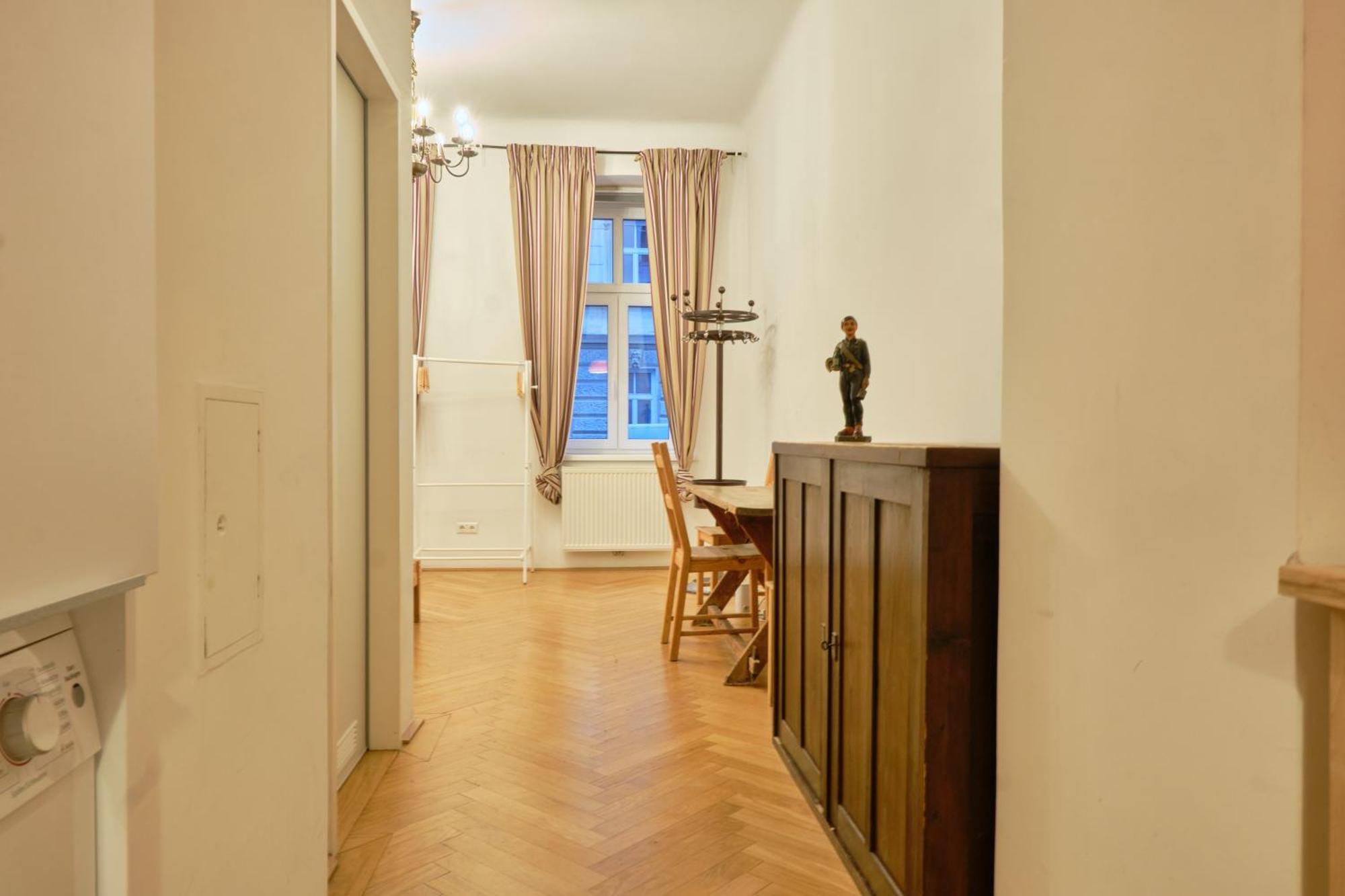 Chic - Near U3 Metro Apartament