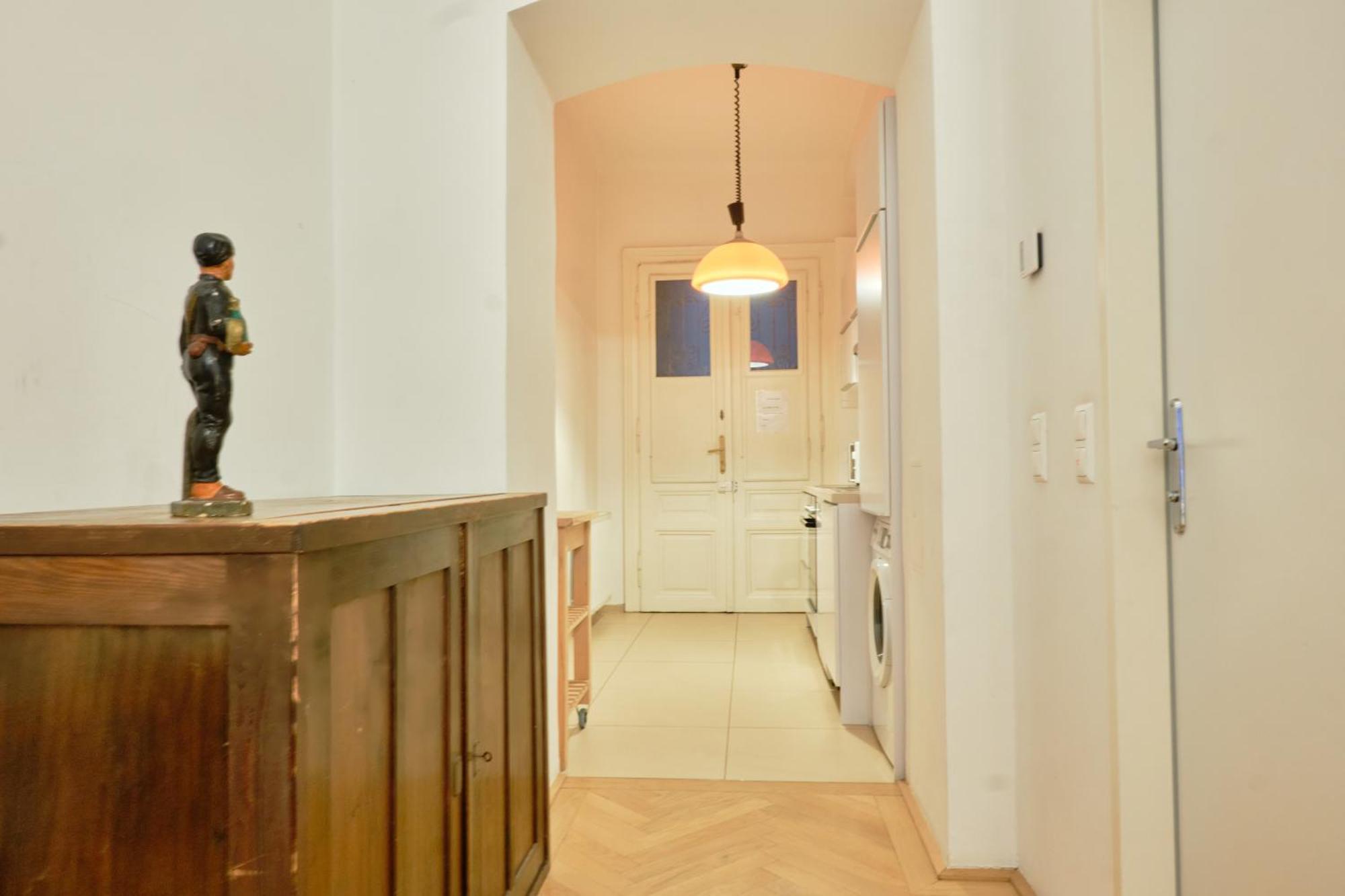 Chic - Near U3 Metro Apartament